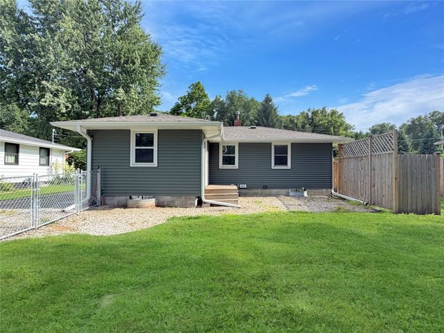 7171 NW 54th Avenue, Urbandale, IA 50322
