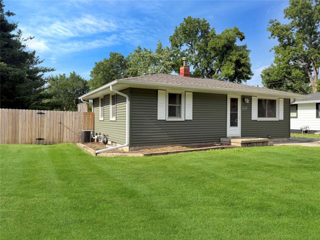 7171 NW 54th Avenue, Urbandale, IA 50322