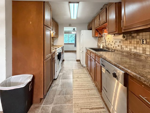 7171 NW 54th Avenue, Urbandale, IA 50322