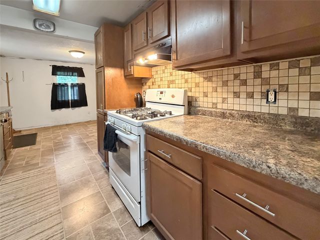 7171 NW 54th Avenue, Urbandale, IA 50322