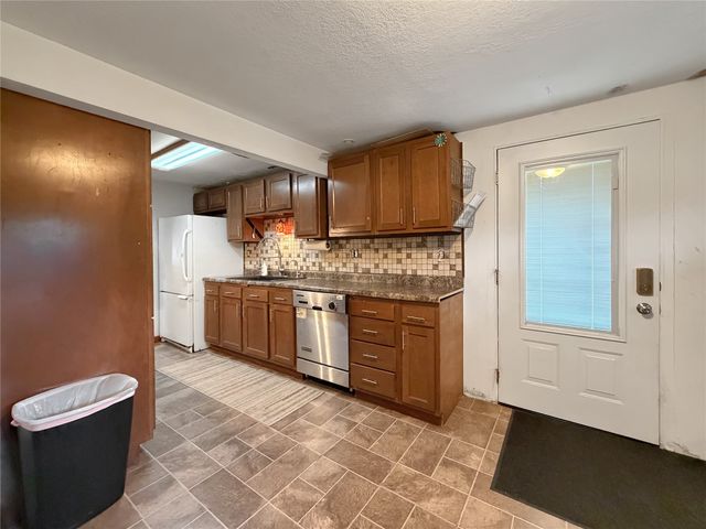 7171 NW 54th Avenue, Urbandale, IA 50322