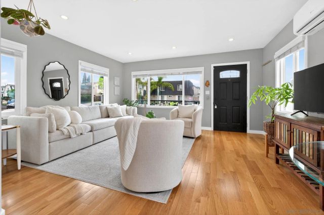 4561 Bancroft, San Diego, CA 92116