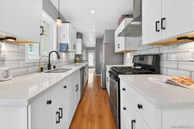 4561 Bancroft, San Diego, CA 92116