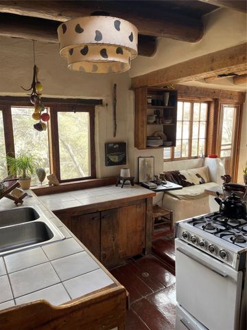 1300 Upper Canyon Road A&B, Santa Fe, NM 87501