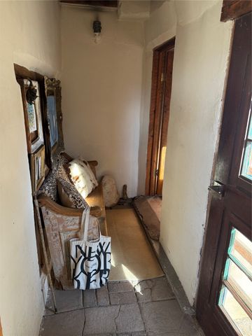 1300 Upper Canyon Road A&B, Santa Fe, NM 87501