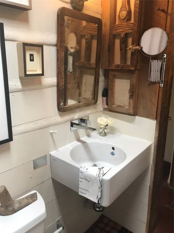 1300 Upper Canyon Road A&B, Santa Fe, NM 87501