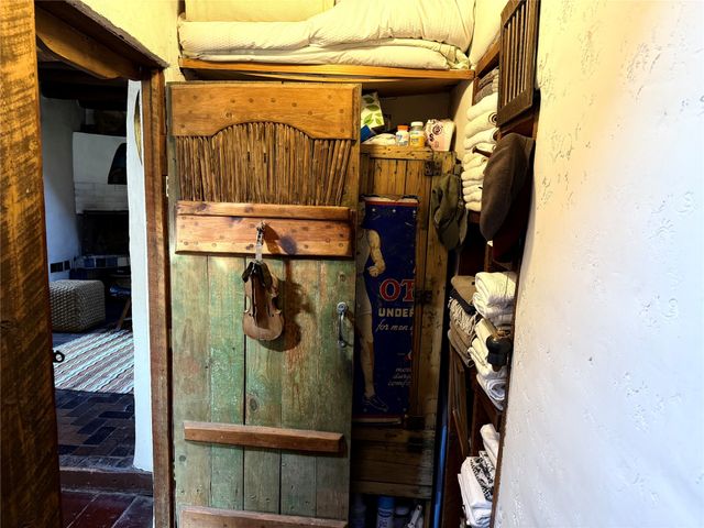 1300 Upper Canyon Road A&B, Santa Fe, NM 87501