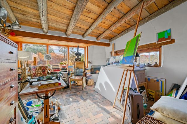 1300 Upper Canyon Road A&B, Santa Fe, NM 87501