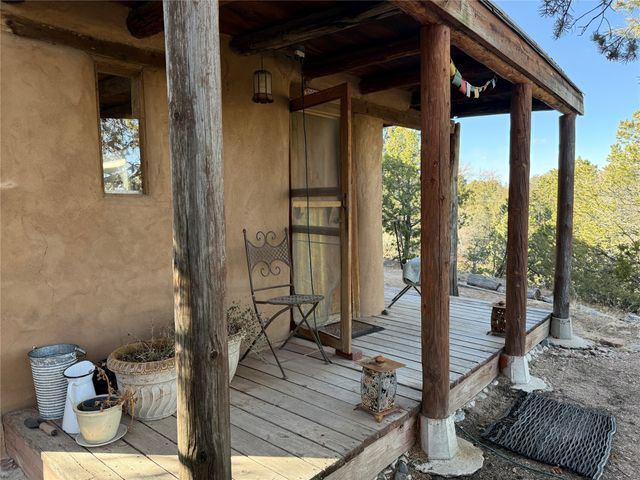 1300 Upper Canyon Road A&B, Santa Fe, NM 87501