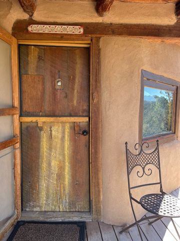 1300 Upper Canyon Road A&B, Santa Fe, NM 87501