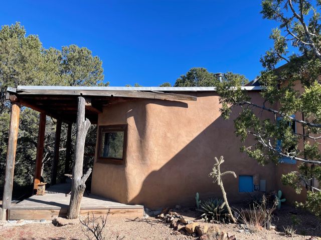 1300 Upper Canyon Road A&B, Santa Fe, NM 87501