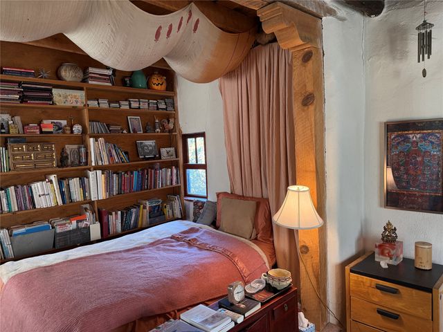 1300 Upper Canyon Road A&B, Santa Fe, NM 87501