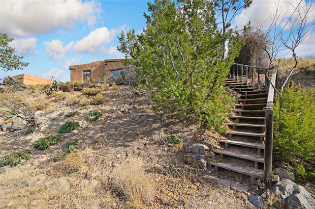 1300 Upper Canyon Road A&B, Santa Fe, NM 87501