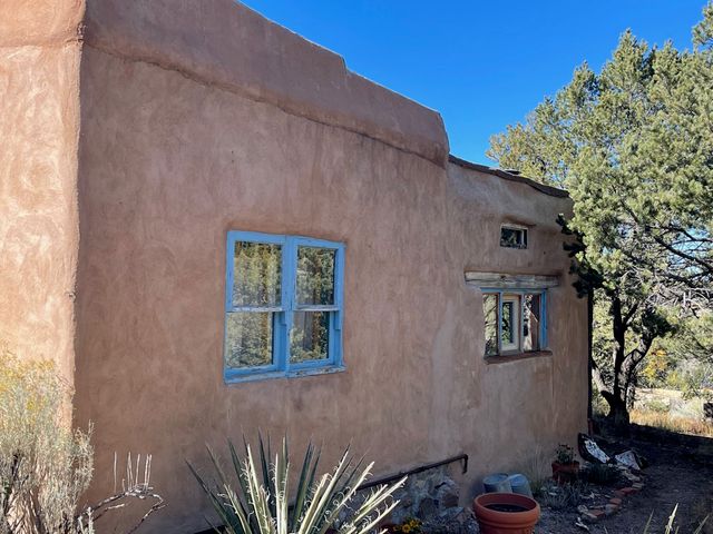 1300 Upper Canyon Road A&B, Santa Fe, NM 87501