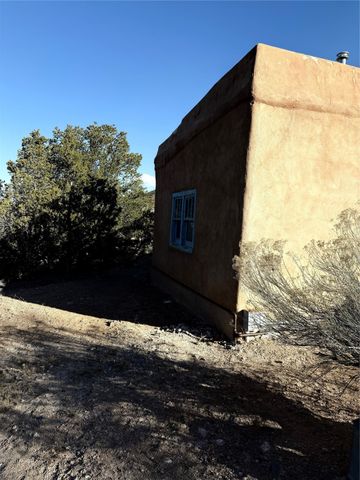 1300 Upper Canyon Road A&B, Santa Fe, NM 87501