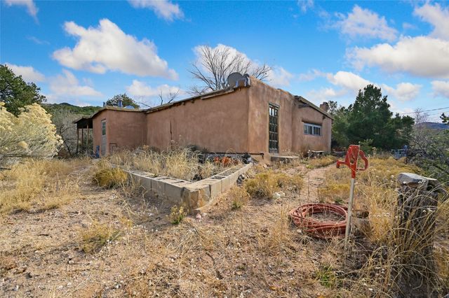 1300 Upper Canyon Road A&B, Santa Fe, NM 87501