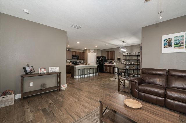 35900 HILLBROOK AVENUE, Zephyrhills, FL 33541