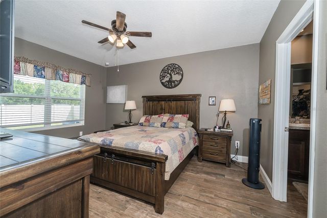 35900 HILLBROOK AVENUE, Zephyrhills, FL 33541