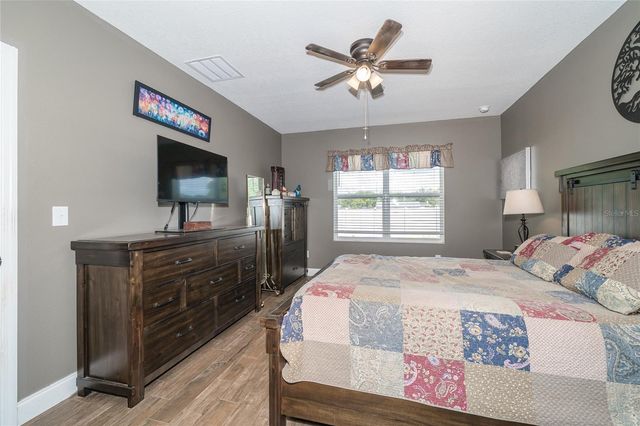 35900 HILLBROOK AVENUE, Zephyrhills, FL 33541