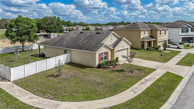 35900 HILLBROOK AVENUE, Zephyrhills, FL 33541