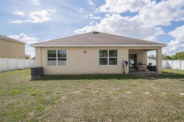 35900 HILLBROOK AVENUE, Zephyrhills, FL 33541