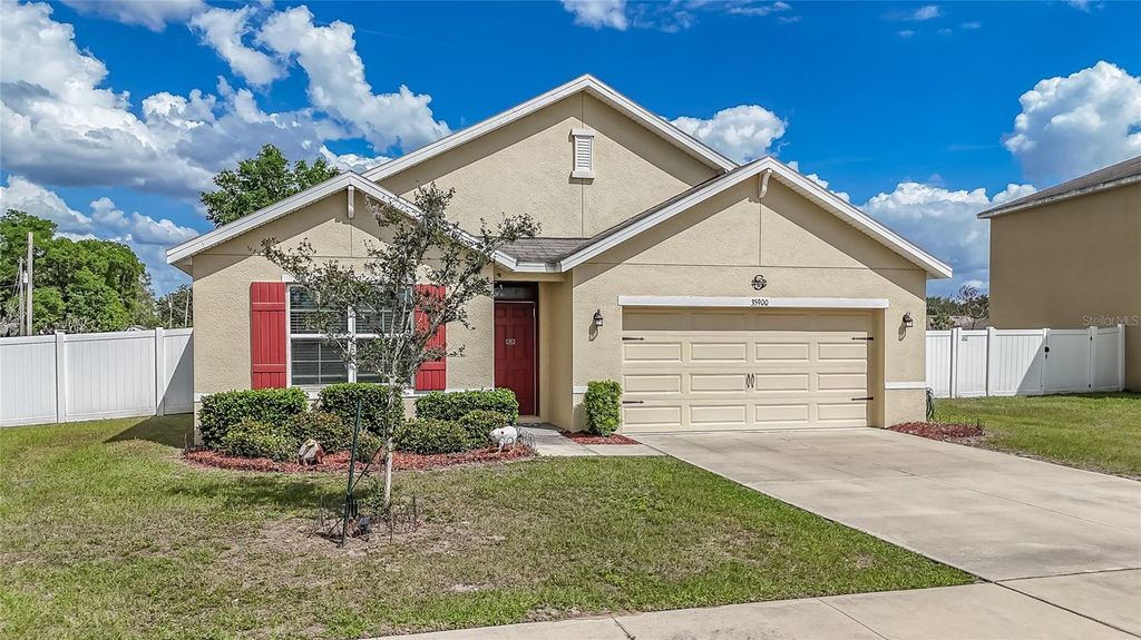 35900 HILLBROOK AVENUE, Zephyrhills, FL 33541