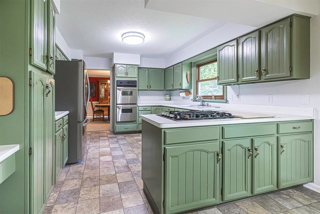 6355 SHADYSIDE Drive, Erie, PA 16505