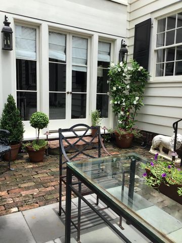 8 Ford Court, Charleston, SC 29401