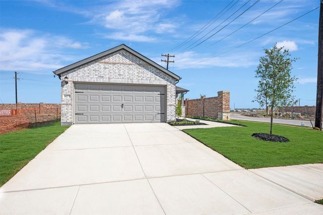 14273 Zealand Drive, Pilot Point, TX 76258