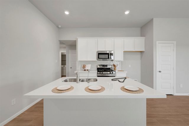 14273 Zealand Drive, Pilot Point, TX 76258