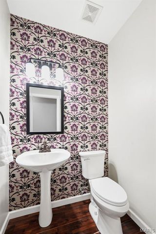 176 Berry Manor Circle, St Peters, MO 63376
