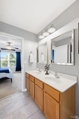 176 Berry Manor Circle, St Peters, MO 63376