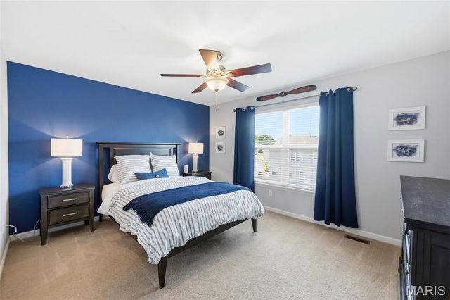 176 Berry Manor Circle, St Peters, MO 63376
