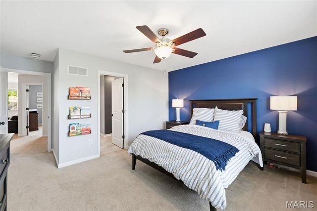 176 Berry Manor Circle, St Peters, MO 63376