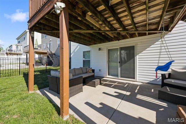 176 Berry Manor Circle, St Peters, MO 63376