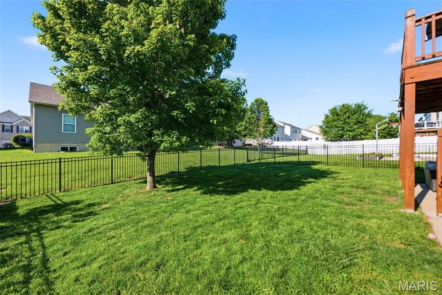 176 Berry Manor Circle, St Peters, MO 63376