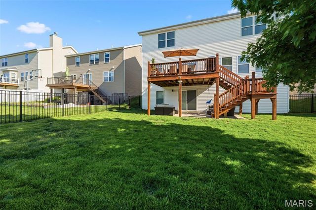 176 Berry Manor Circle, St Peters, MO 63376