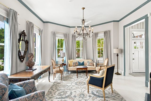 6 Rutledge Avenue, Charleston, SC 29401