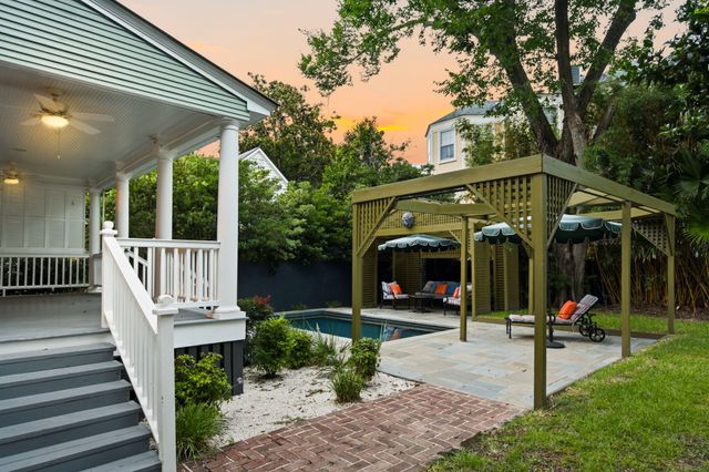 6 Rutledge Avenue, Charleston, SC 29401