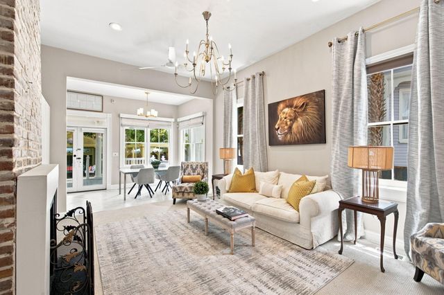 6 Rutledge Avenue, Charleston, SC 29401