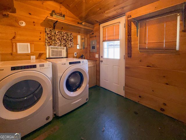 331 Holiday Loop, Cleveland, GA 30528