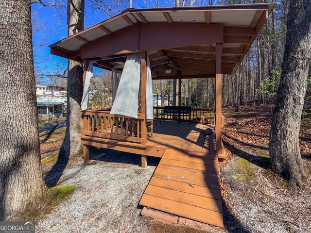 331 Holiday Loop, Cleveland, GA 30528