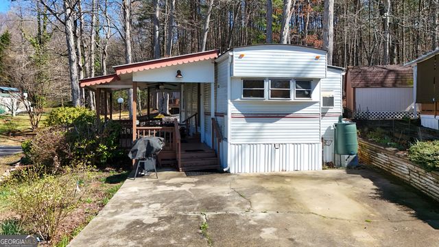 331 Holiday Loop, Cleveland, GA 30528