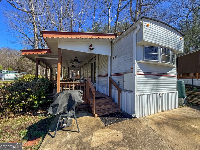 331 Holiday Loop, Cleveland, GA 30528
