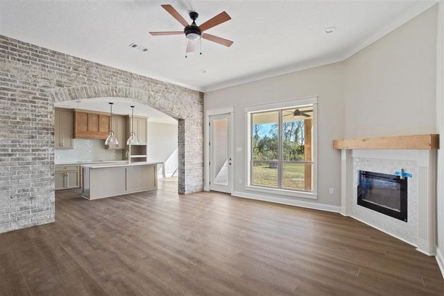 5873 N Crescent Drive, Iowa, LA 70647