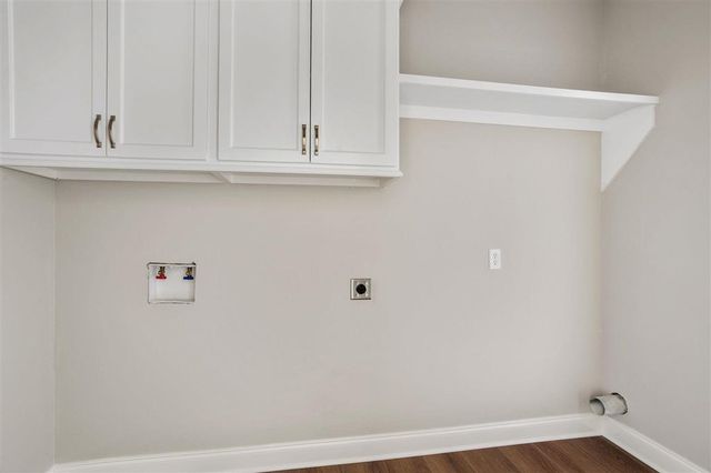 5873 N Crescent Drive, Iowa, LA 70647