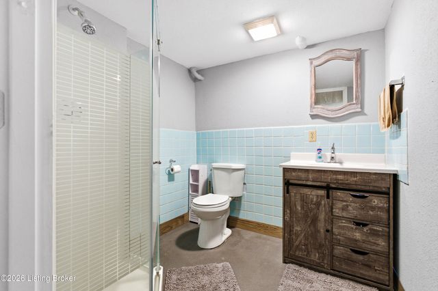 150 Downs Ln, Shepherdsville, KY 40165