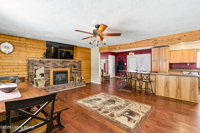 150 Downs Ln, Shepherdsville, KY 40165