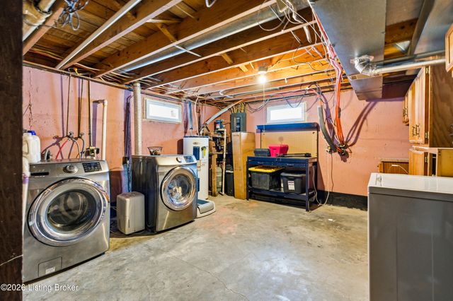 150 Downs Ln, Shepherdsville, KY 40165