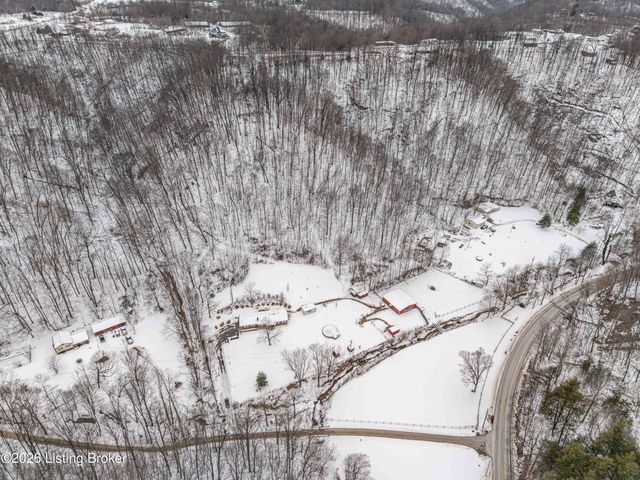 150 Downs Ln, Shepherdsville, KY 40165